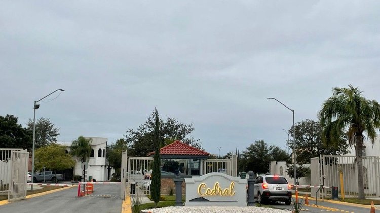 Mujer fallece al interior de una casa presuntamente por golpes