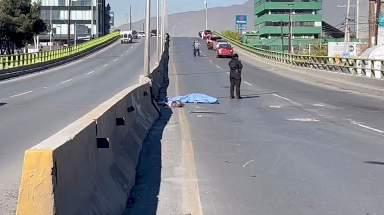 Muere atropellado a escasos metros de puente peatonal en Saltillo