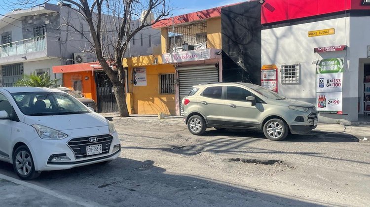 Cumple calle Nochebuena, en Guadalupe, dos meses con baches