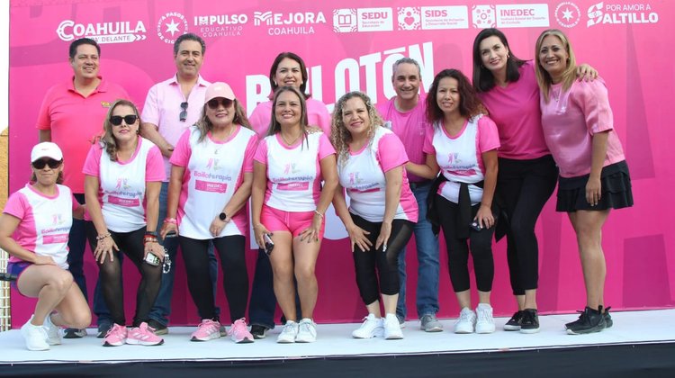Celebran con éxito el 'Bailotón Rosa' en Saltillo