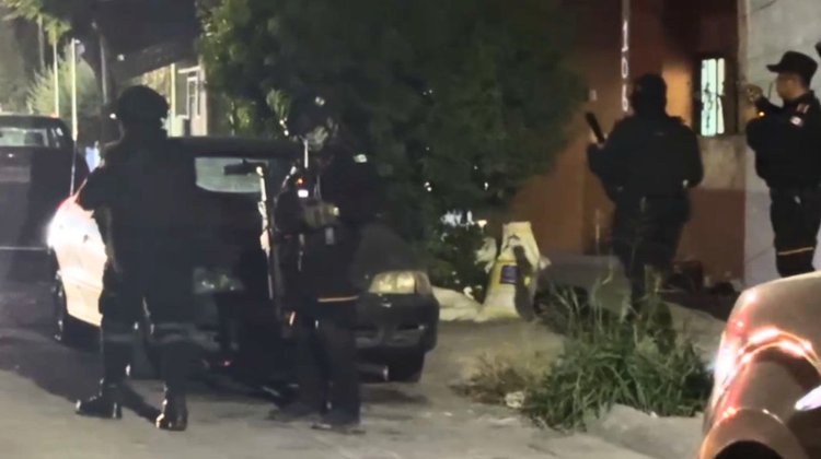 Hombre baleado llega a un domicilio en San Bernabé