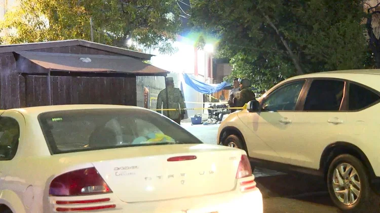 Sorprenden a hombre y le propinan tres balazos 