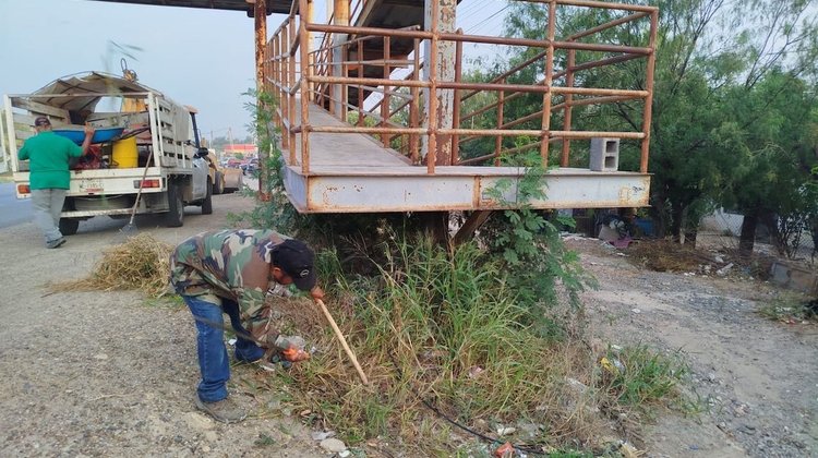 Llaman a evitar tirar basura para prevenir inundaciones