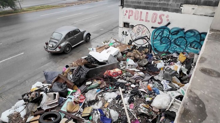 Reportan basura desbordada en la colonia Niño Artillero