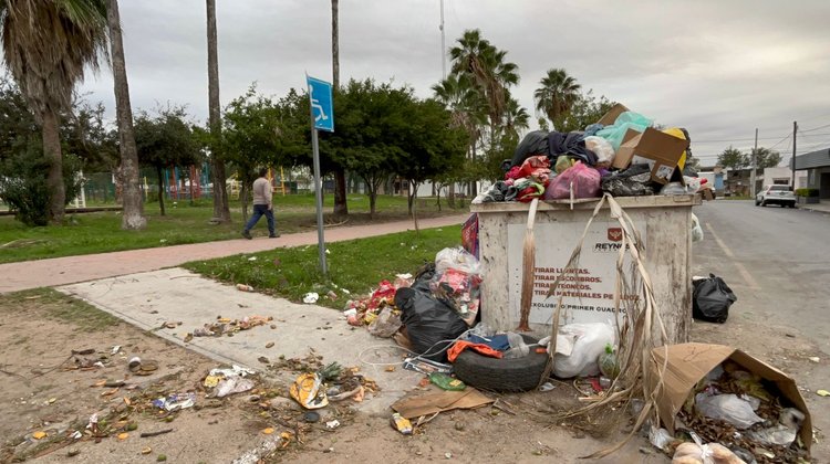Se acumula basura en plazas y avenidas de Reynosa