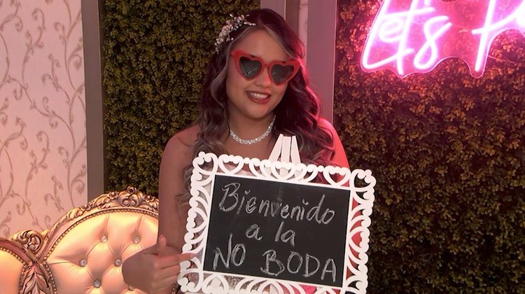 Prometido cancela compromiso y ella decide festejar su 'No Boda'