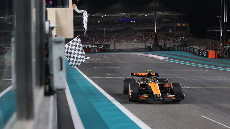 Norris gana en Abu Dabi, McLaren es campeón de constructores
