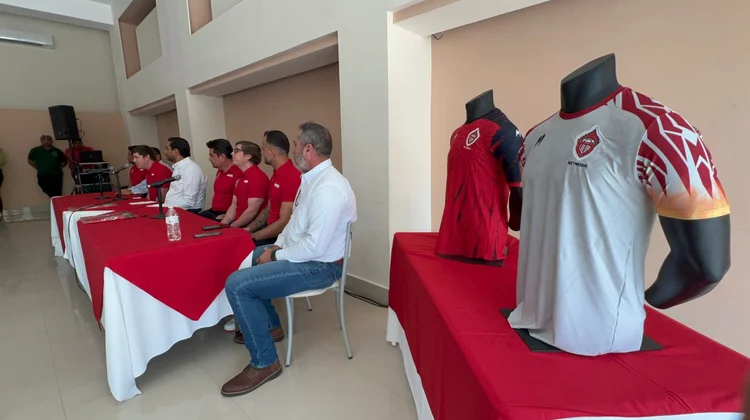 Llega a Reynosa el Club de Futbol 'Calor' de la Liga Premier