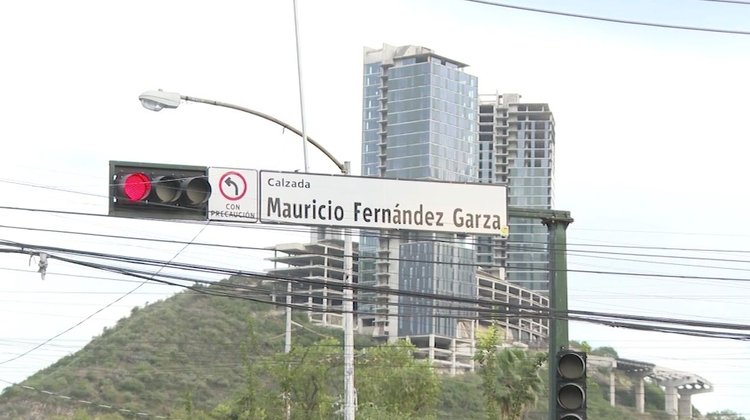 Coloca Monterrey primer nomenclatura de Mauricio Fernández