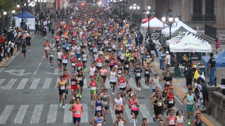 Cerrarán vialidades por carrera 21K en Monterrey