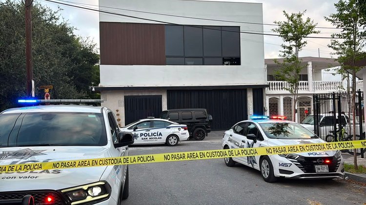 Descartan secuestro; roban joyas y efectivo a Karely Ruiz