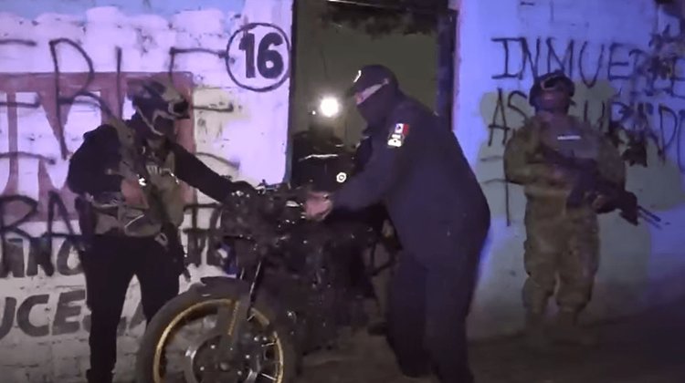 Caen 7 presuntos implicados en desmantelamiento de motos robadas
