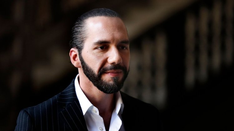Nayib Bukele prohíbe uso del 'lenguaje inclusivo' en escuelas