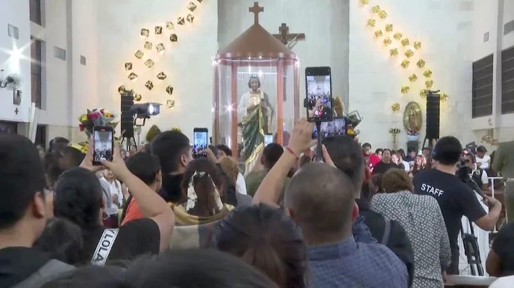 Celebran fieles regiomontanos a San Judas Tadeo