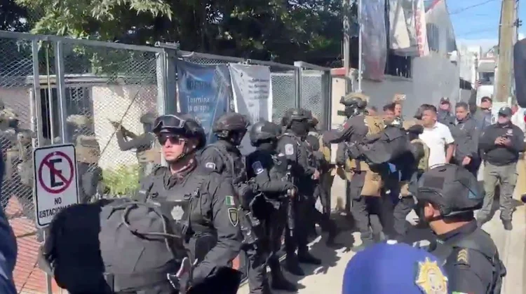 Abaten a hombre tras toma de rehenes en centro recreativo en CDMX