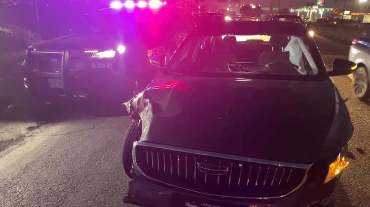 Choque colapsa carretera a Nuevo Laredo y deja un lesionado