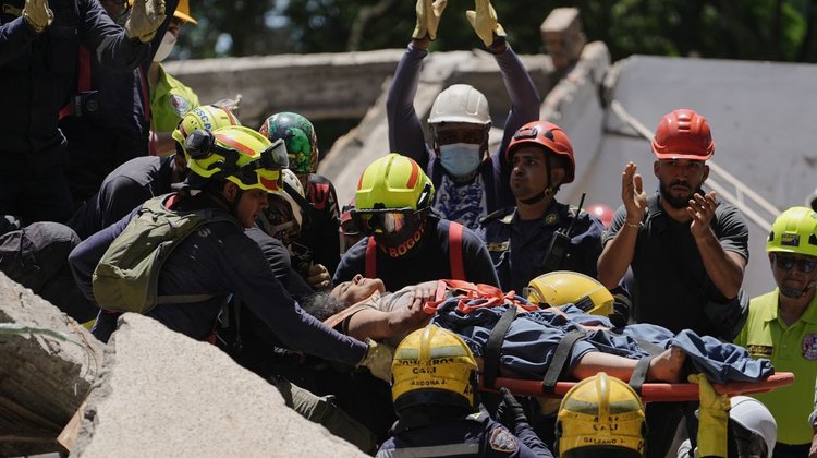 Colombia decreta tres días de luto por terremoto de magnitud 7.4
