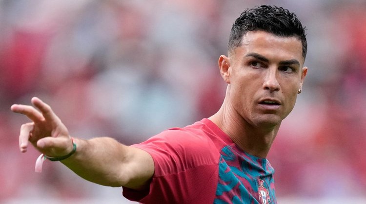 Suspende Portugal 30 días a Cristiano por abandonar concentración