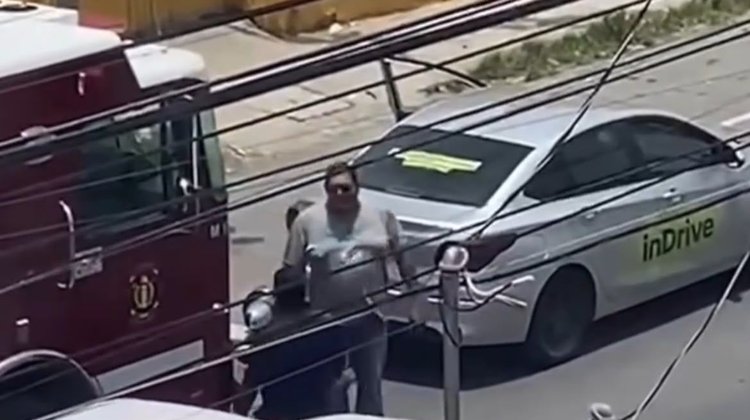 Conductor confronta a bomberos en emergencia en Saltillo
