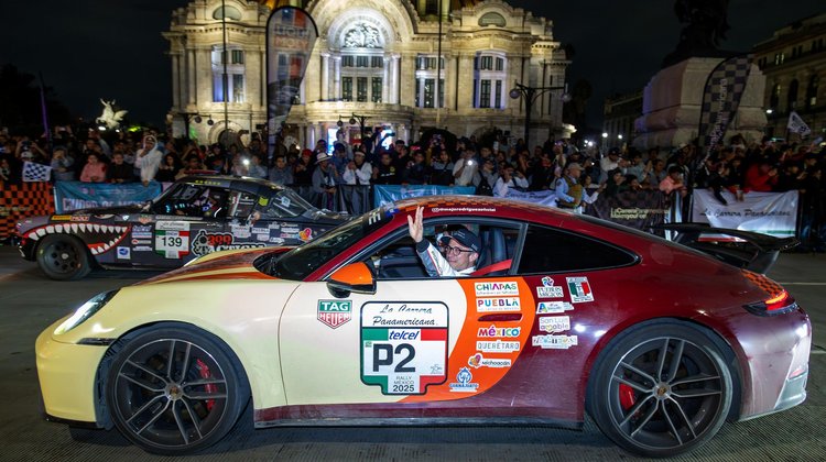 Gael García Bernal debuta en la Carrera Panamericana