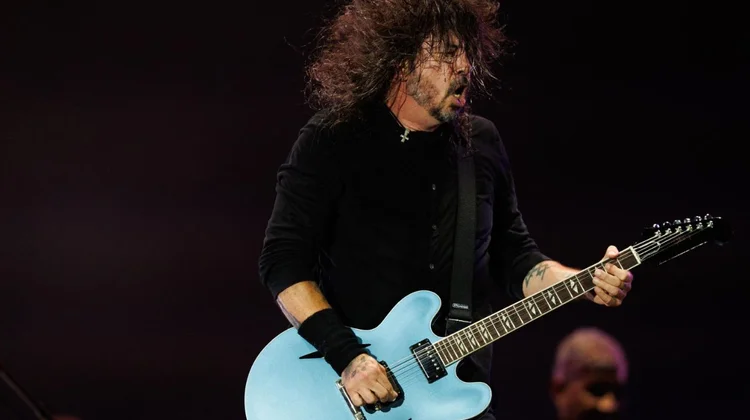 Dave Grohl revela que tiene una hija fuera de su matrimonio
