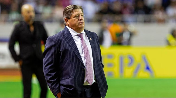 Costa Rica despide a Miguel Herrera tras fracaso en eliminatorias