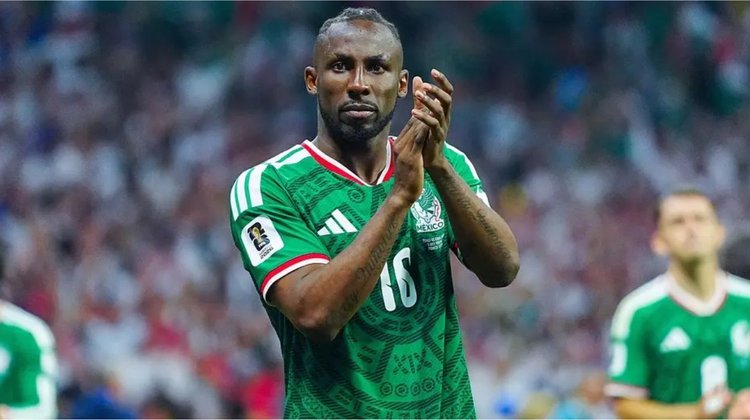 Julián Quiñones apunta al Balón de Oro entre los 30 nominados