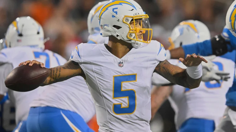 Los Chargers baten a los Lions en el juego del Salón de la Fama