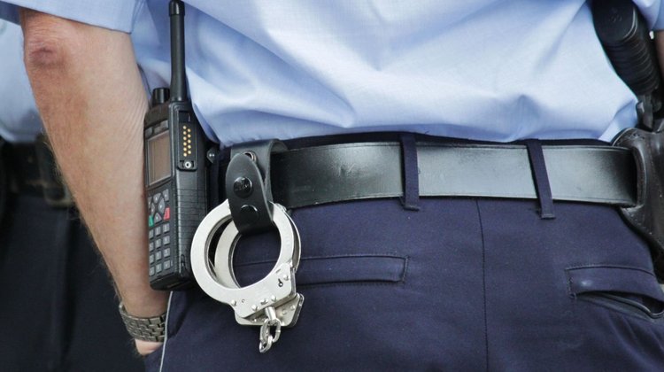 Detienen a colombiano buscado por Interpol por crimen en España