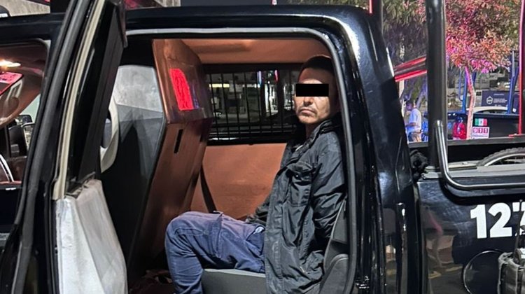 Detienen a hombre con 60 envoltorios de droga en Monterrey