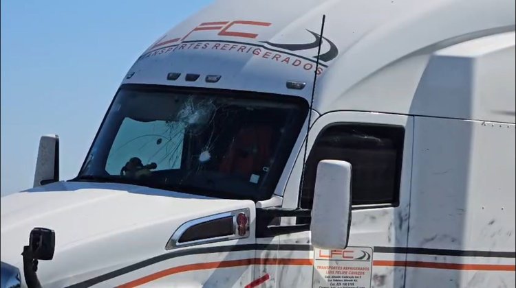 Balean a trailero en Carretera Nacional a la altura de Linares