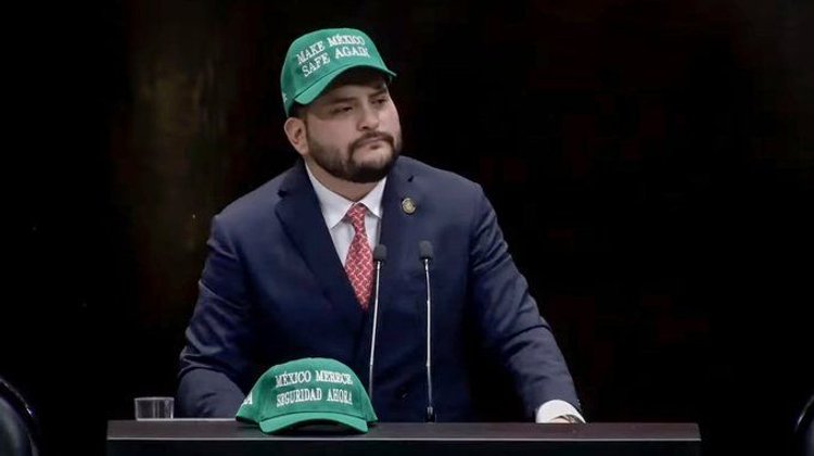 Diputado del PRI lleva lema de Trump al Congreso por violencia