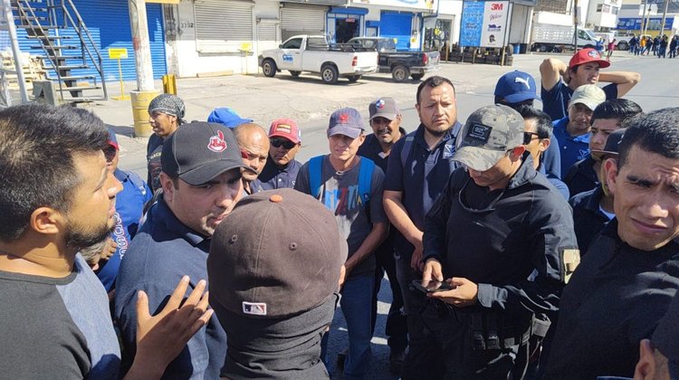 Trabajadores de Tupy hacen huelga en Saltillo