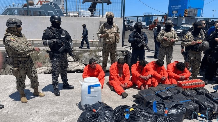 Incautan casi 3 toneladas de droga en operativos en Ecuador
