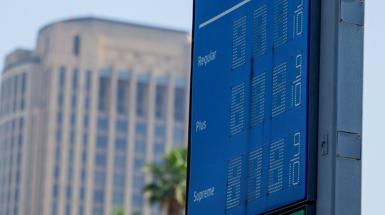 Petróleo de Texas se dispara tras nuevas amenazas de Trump