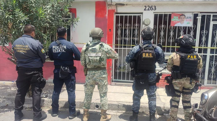 Fiscalía y policía estatal aseguran 4 kg de marihuana