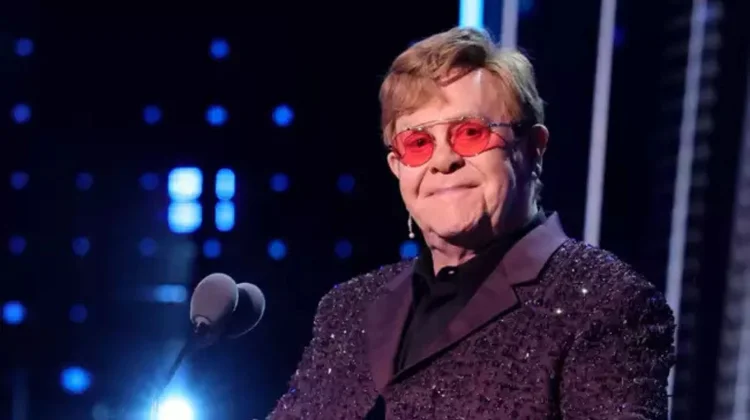 Elton John revela que perdió la visión en su ojo derecho
