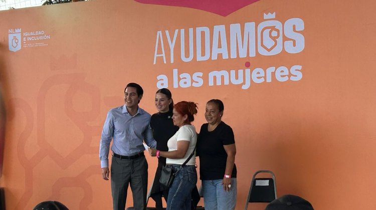 Entrega gobierno estatal apoyos para movilidad