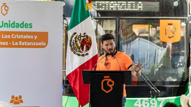 medium_entrega_samuel_garcia_nuevas_unidades_de_transporte_b76c18ac0d