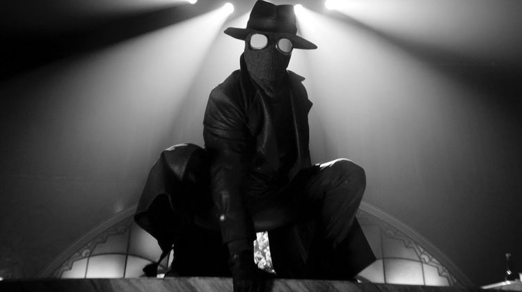 medium_escena_spider_man_noir_d2c5360d8a