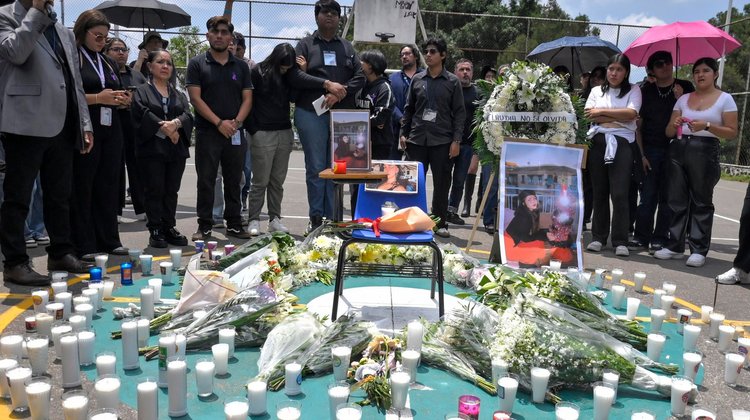 'Claudia no se olvida': Compañeros recuerdan a estudiante