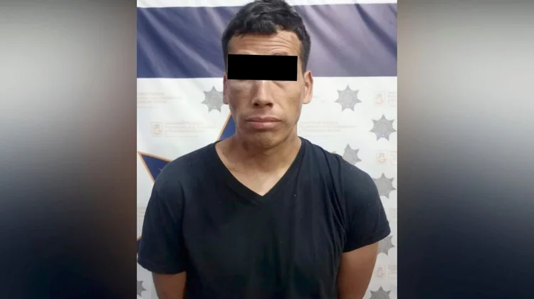 Detienen a un exconvicto en Guadalupe a bordo de auto robado