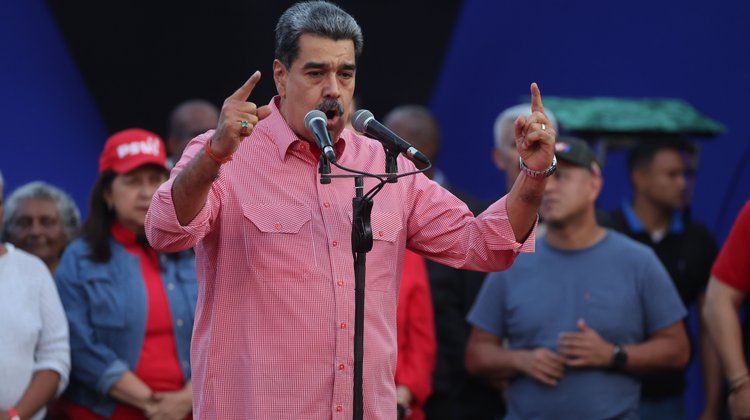Maduro canta ‘Imagine’ de John Lennon en plena tensión con EUA