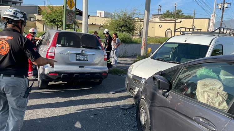 Fortalece Escobedo coordinación para agilizar 'choquecitos'