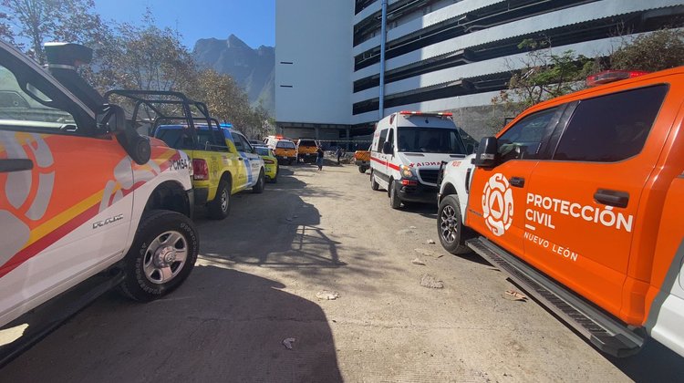 Fallecen 5 personas en caída de elevador en plaza Sikara 