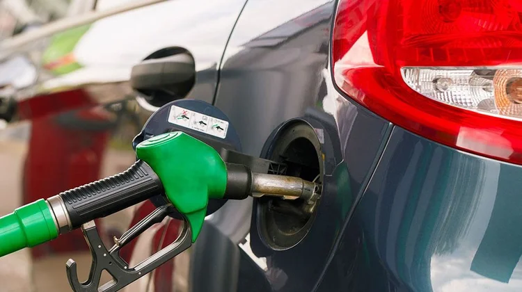 Trabaja NL para acelerar proceso que regula calidad de gasolina