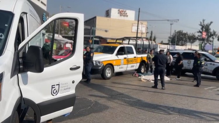 Trailero atropella a familia en CDMX; la madre murió