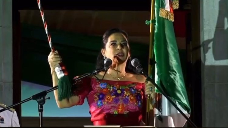 “¡Vivan los migrantes y las mujeres mexicanas!: Mónica Villarreal