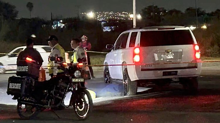Muere hombre atropellado por camioneta de presuntos escoltas
