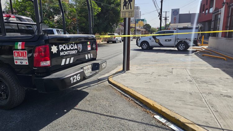 Localizan sin vida a hombre en el centro de Monterrey
